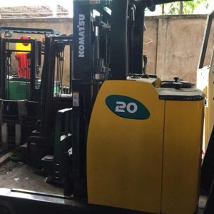 XE NÂNG ĐIỆN KOMATSU 2 TẤN ĐỨNG LÁI