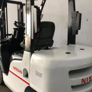 XE NÂNG HÀNG NISSAN